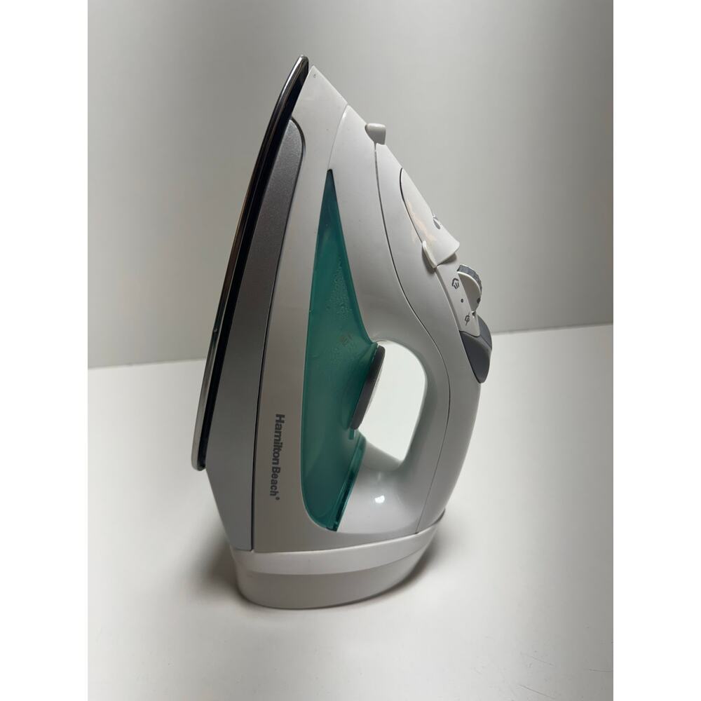 Hamilton Beach Steam Iron Full Size 14212F Retractable Cord